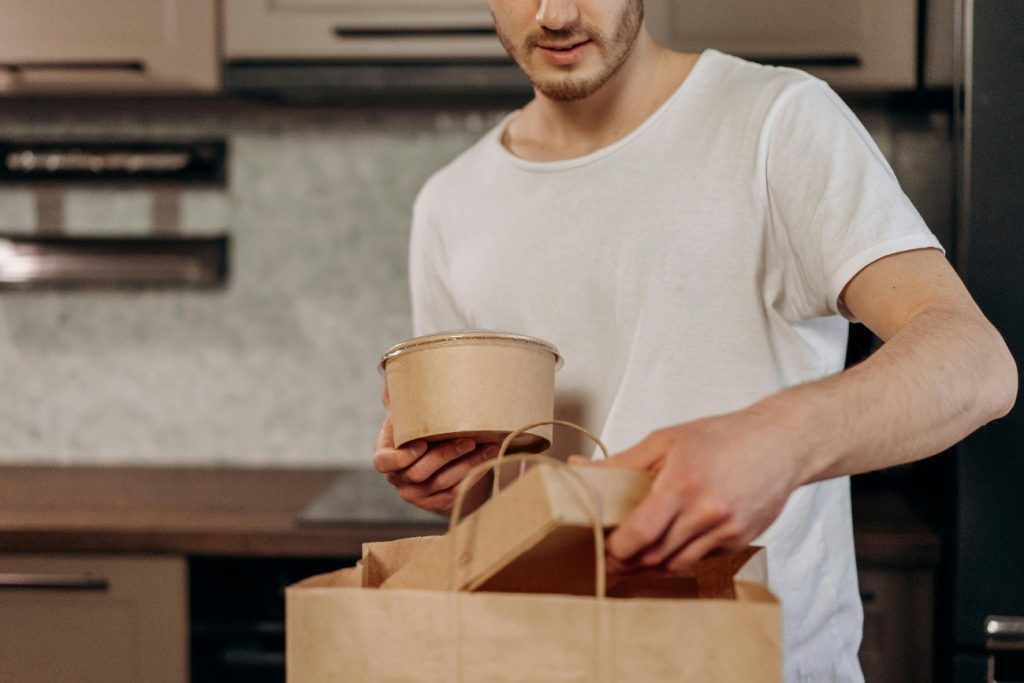https://www.pexels.com/pt-br/foto/homem-maos-projeto-prototipo-6969982/